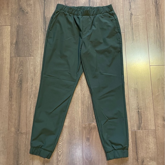 Old Navy Athletic/Golf style joggers - Picture 1 of 2
